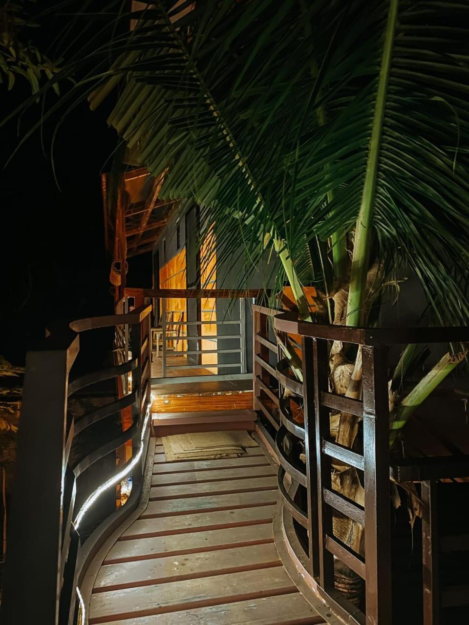 The Bistro House - Loft Unit - Vigan Apartment Bagian luar foto