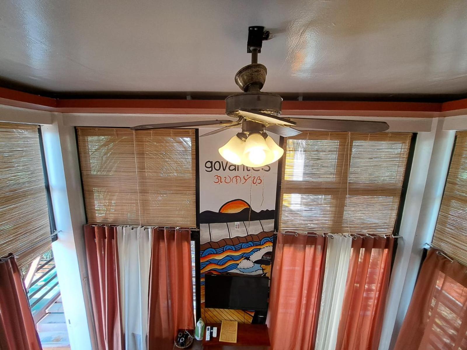 The Bistro House - Loft Unit - Vigan Apartment Bagian luar foto