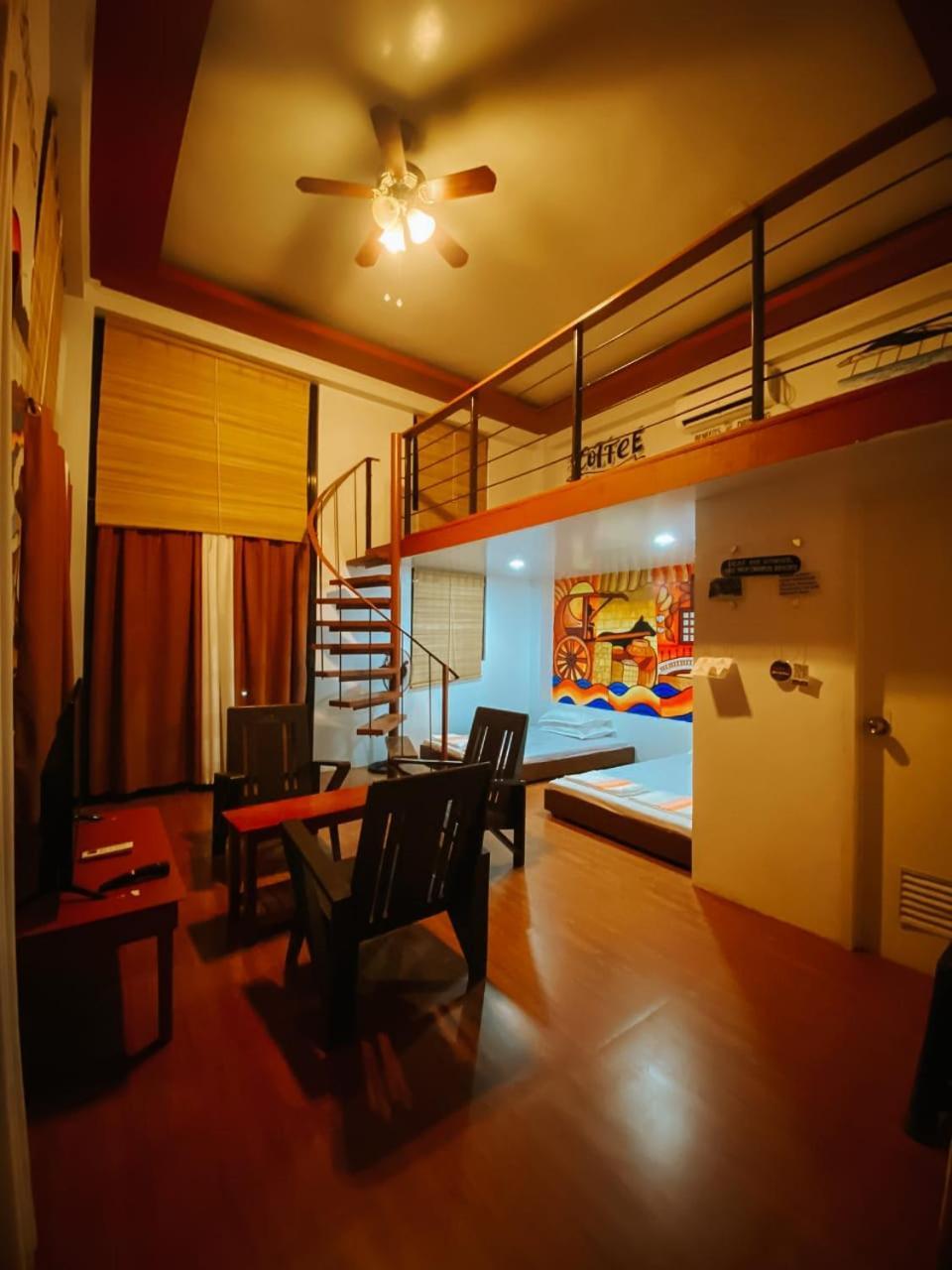 The Bistro House - Loft Unit - Vigan Apartment Bagian luar foto