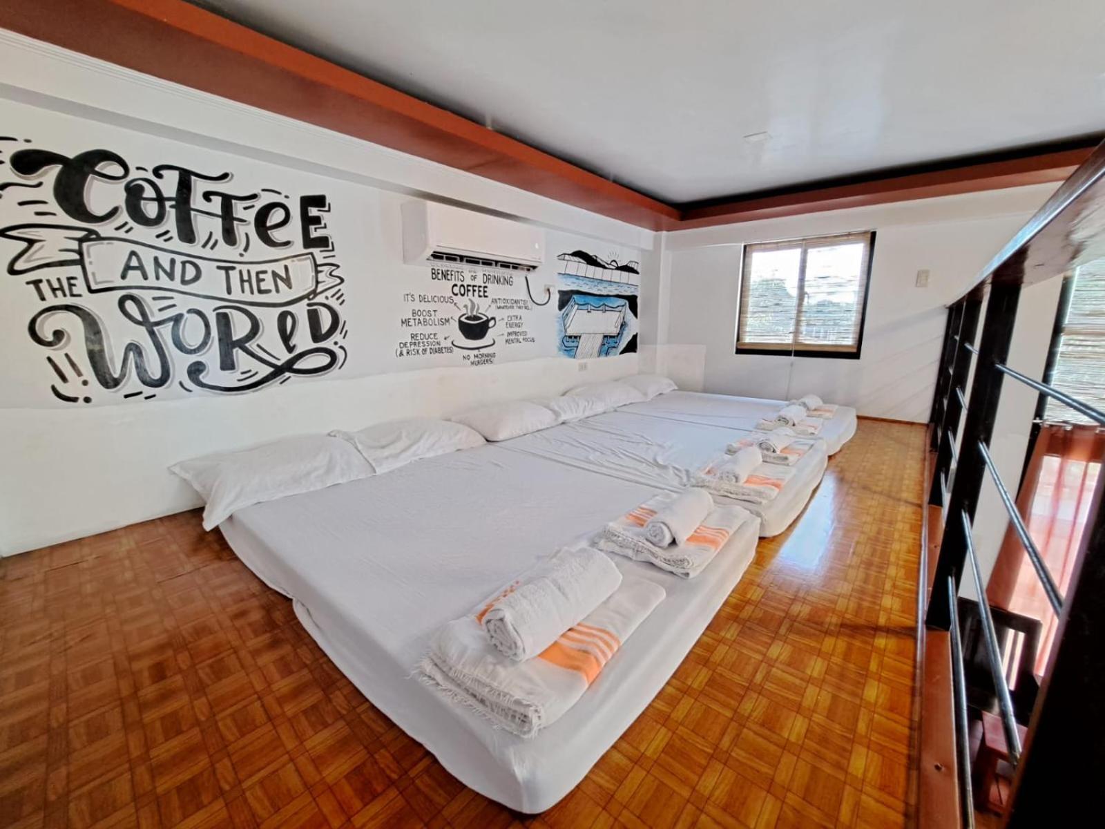 The Bistro House - Loft Unit - Vigan Apartment Bagian luar foto